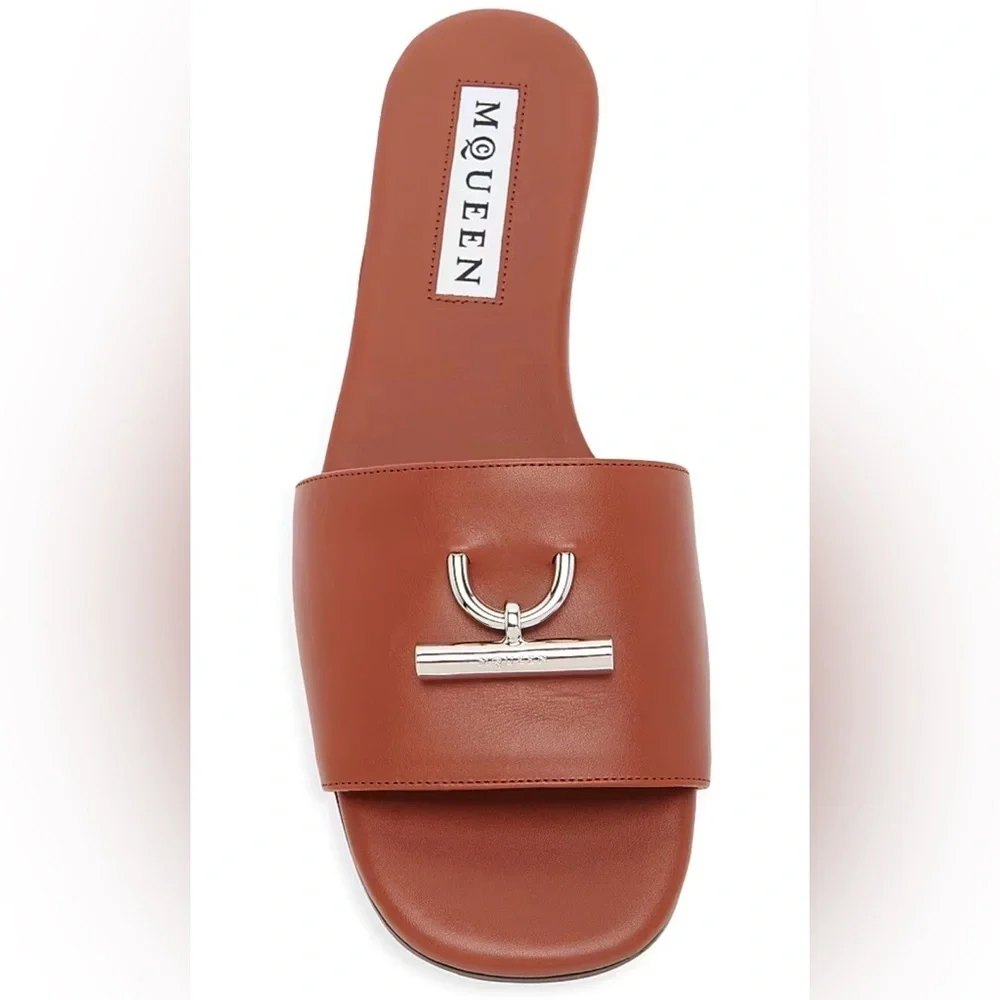 Alexander McQueen T-Bar slip-on slides. Size 36.5
Cognac. New in box  AUTHENTIC - Picture 4 of 10